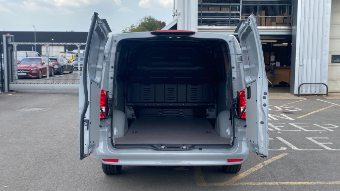 Mercedes-Benz Vito L2 Diesel Rwd 114CDI Pro Van 9G-Tronic - Image 11